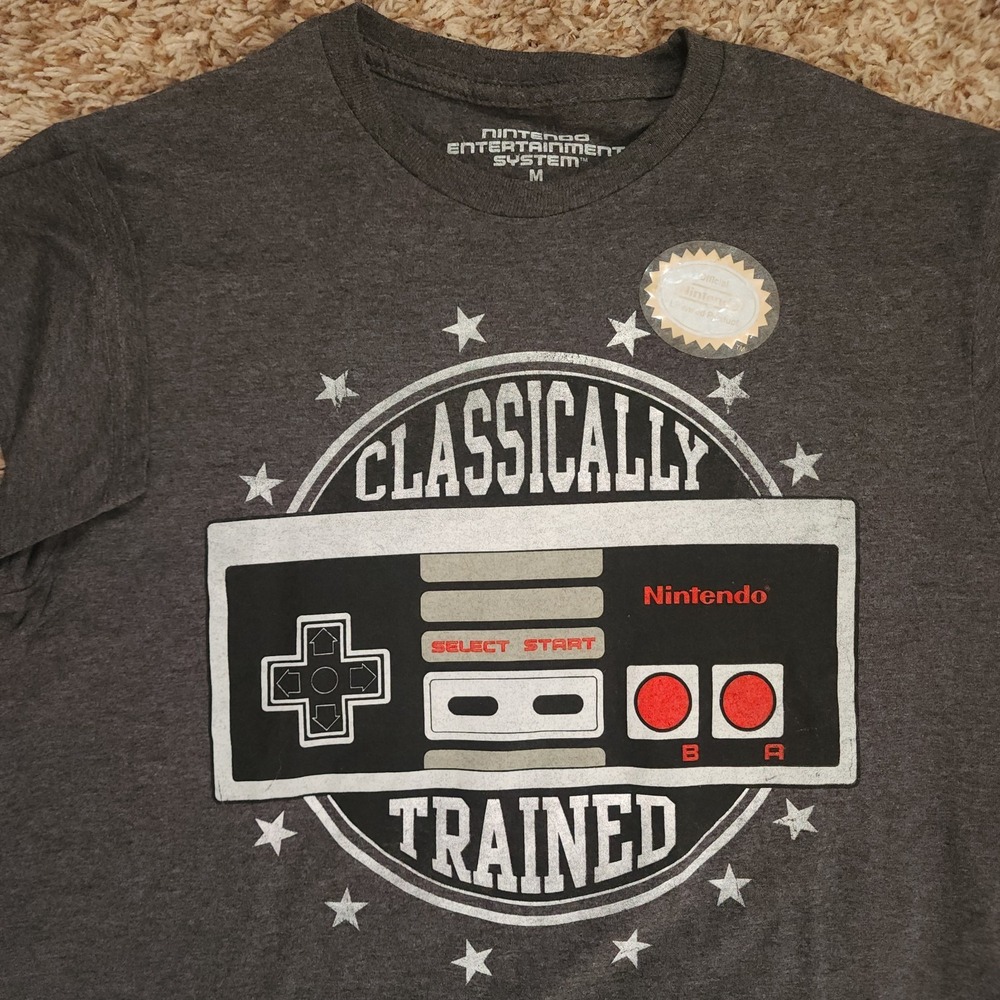 NWOT Nintendo NES Classically Trained Gray Short Sleeve Shirt‎ Mens M